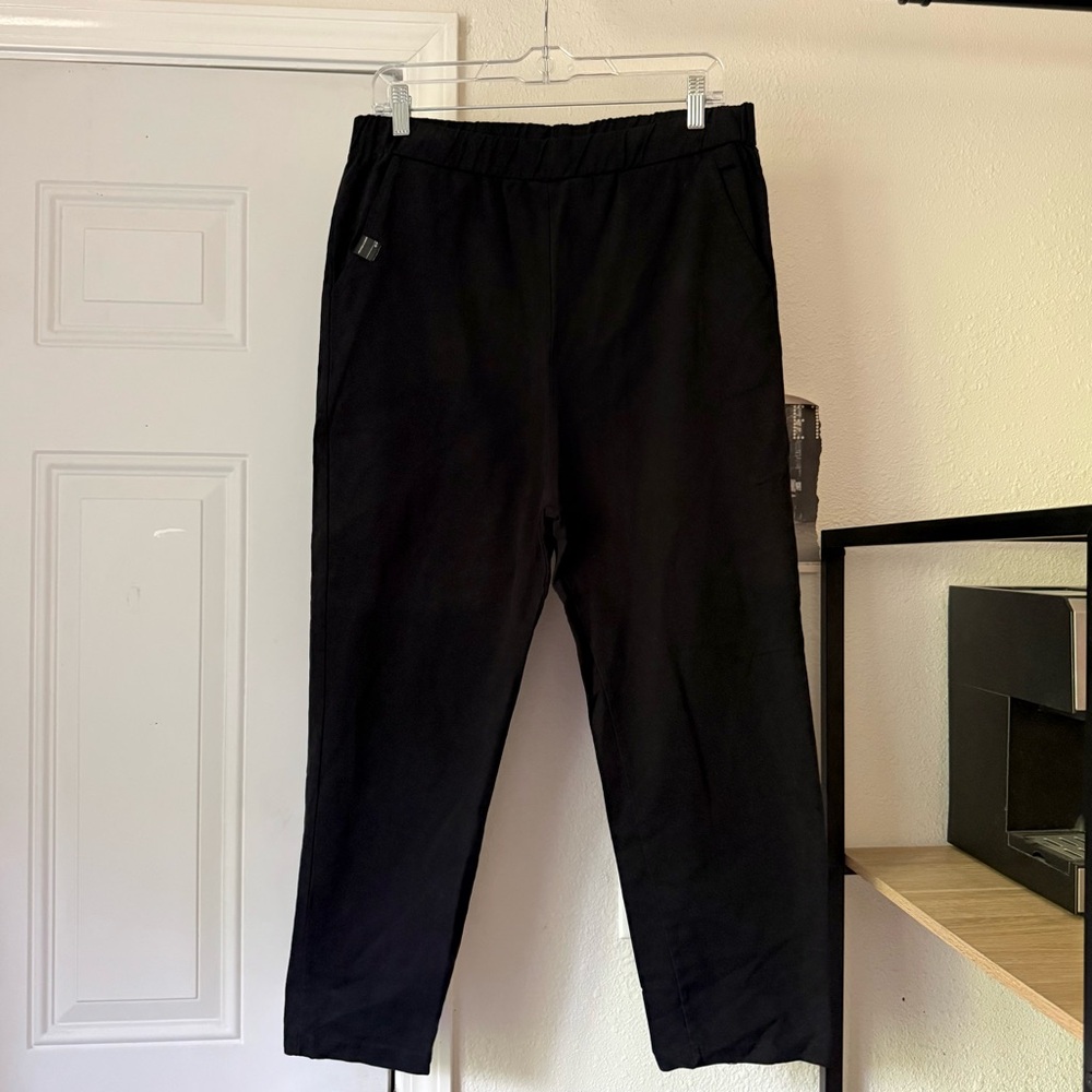 GOOD HYOUMAN black pull on straight leg cropped pants